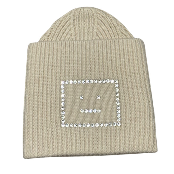 NWT Acne Studios Beige Embellished Pansy Face Patch Rib Wool Beanie Hat Unisex - Picture 1 of 6